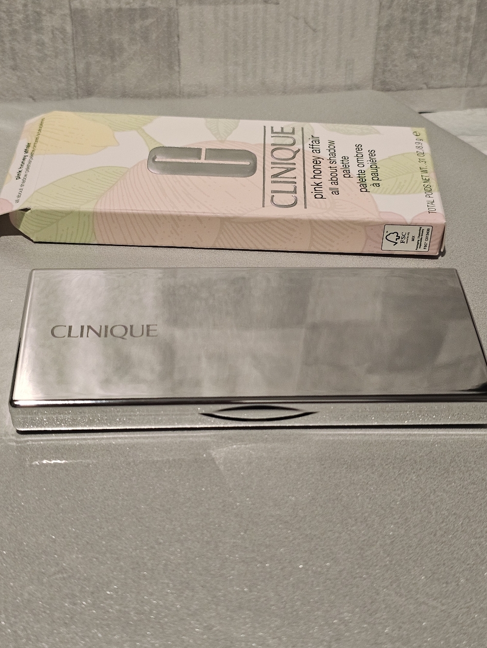 Pink Honey Affair - Clinique All About Shadow Palette, 0.31oz/8.9g, New In Box - Picture 7 of 7